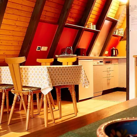 Сasa de vacaciones N16 - Gemutliches Nurdachhaus Mit Schonem Garten Und Seeblick *